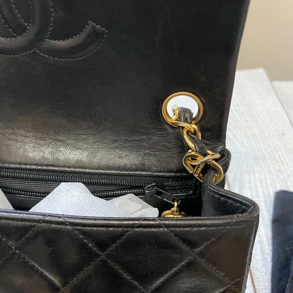 💕Vintage CC Mini Square / Price is Firm 🤗 - Picture 8 of 13